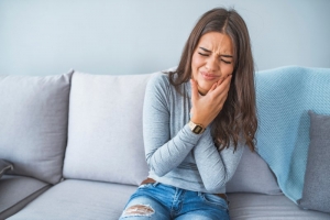 Top 6 Signs Dental Implants Could Be the Right Solution for You Top 6 Signs Dental Implants Could Be the Right Solution for You